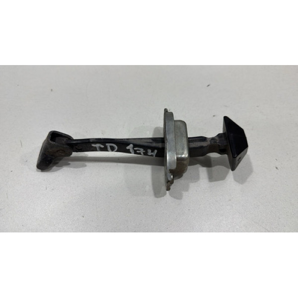 Limitador Porta Traseira Direita Nissan Versa 2012 2020