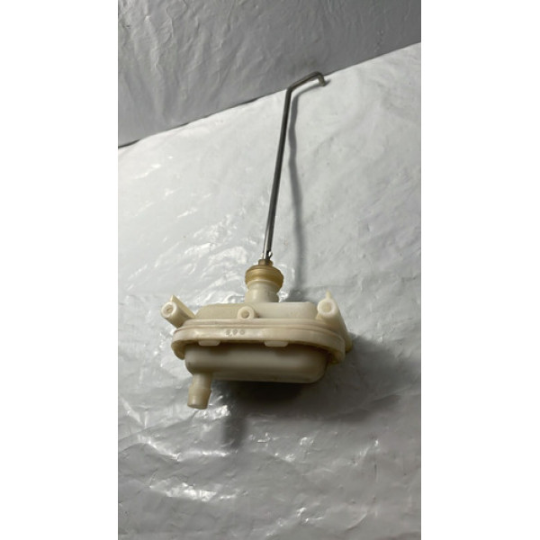 Trava Vácuo Porta Mala Vw Golf Passat Mk3 1994 Á 03 Original