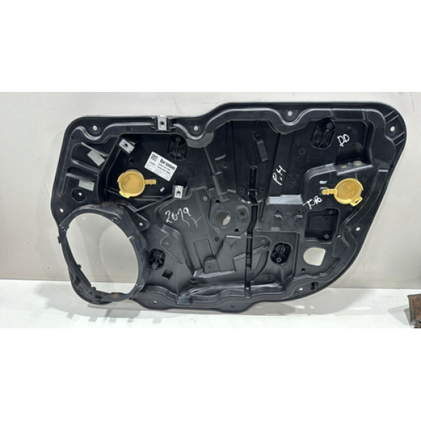 Moldura Suporte Maquina Vidro Dianteira Direita Fiat Toro