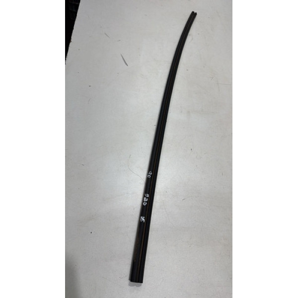 Borracha Inferior Porta Dianteira Bmw 320 2013/2016