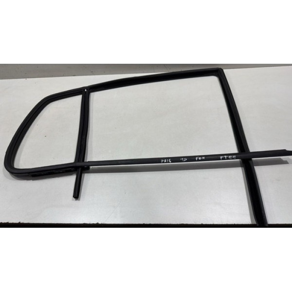 Borracha Canaleta Pestana Traseira Direita Fox 2010/2013