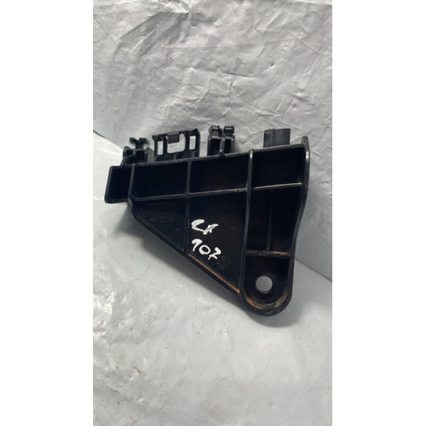 Guia Parachoque Lanterna Traseiro Esquerdo Corolla 2015 Á 19