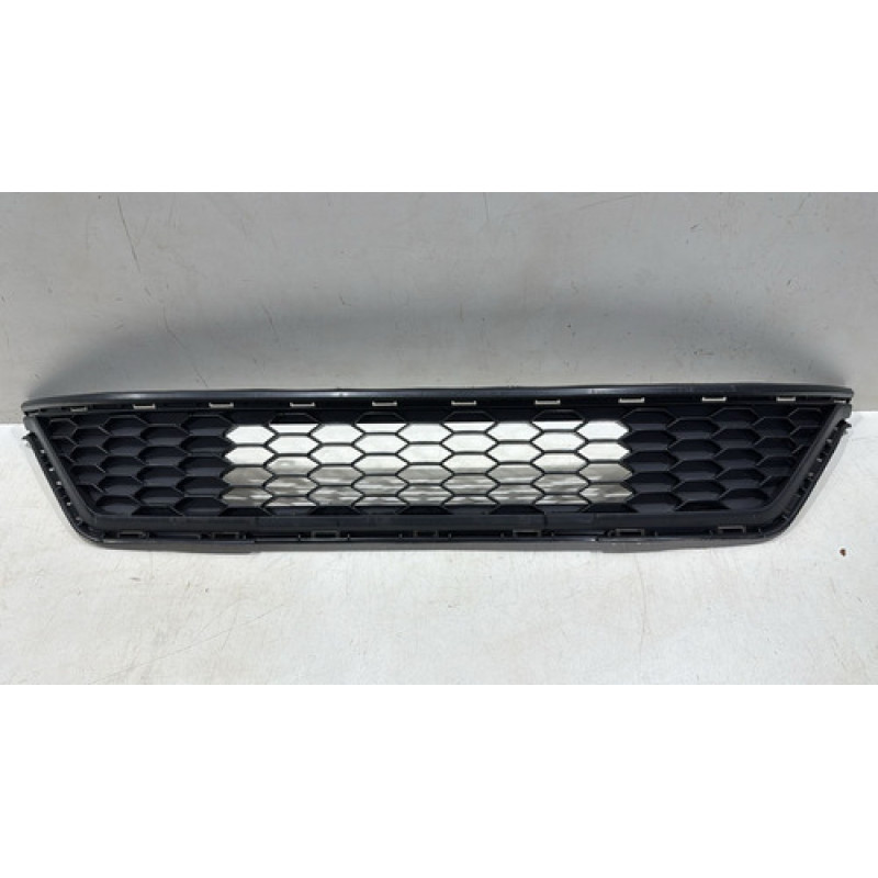 Grade Dianteira Inferior Saveiro G7 G8 2017 2018 2019 2020 Grade Dianteira Inferior Saveiro G7 G8 2017 2018 2019 2020