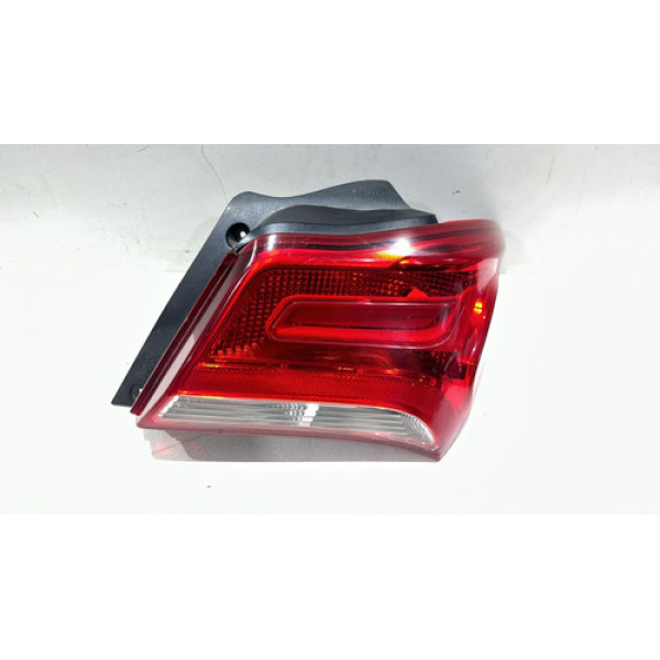 Lanterna Direita Gm Onix 2017 2018 2019 Original / Detalhe