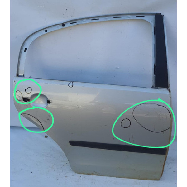 Porta Traseira Direita Polo Sedan 2008 Até 2014 C/detalhe