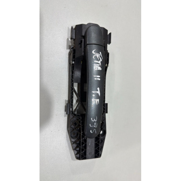 Maçaneta Externa Traseira Esquerda Vw Jetta 2011 Á 16 Usado