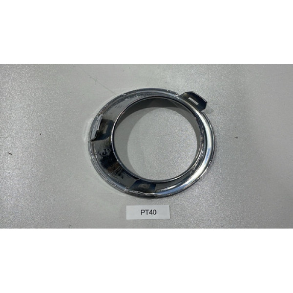 Moldura Cromada Do Farol De Milha Direito Da Hilux 2016 A 18