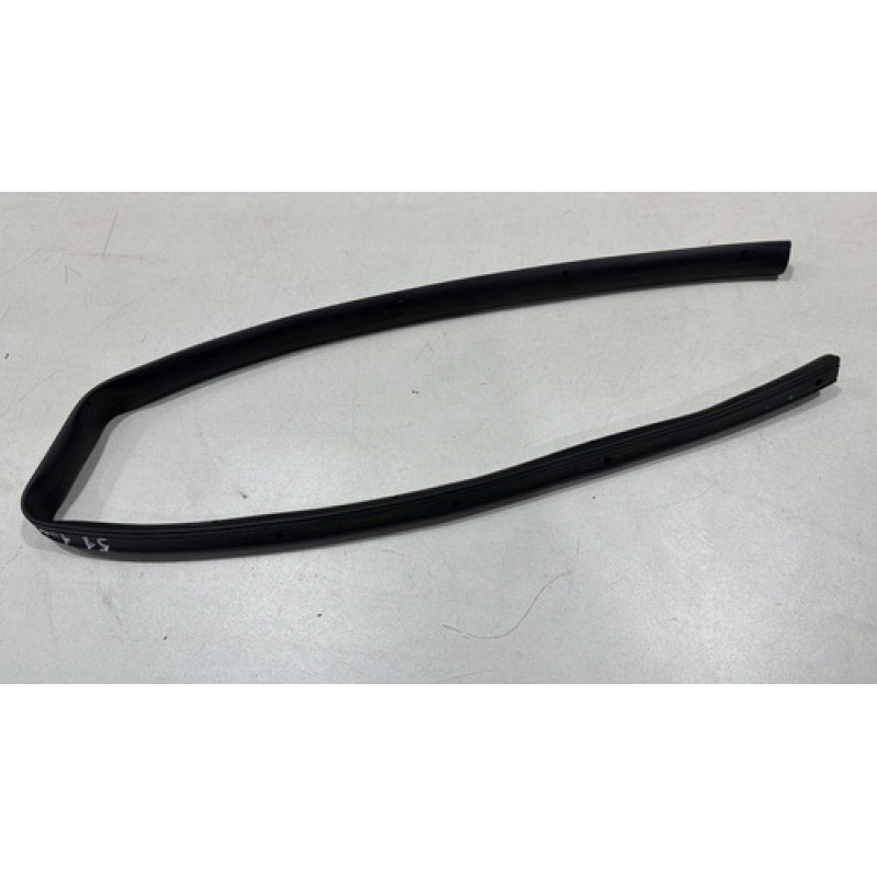 Borracha Inferior Porta Traseira Esquerda Fit 2015/2020 Borracha Inferior Porta Traseira Esquerda Fit 2015/2020