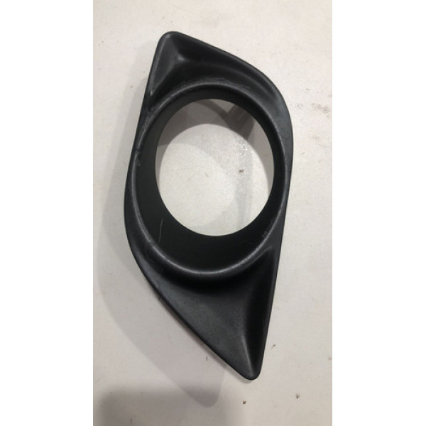 Moldura Farol Milha Lado Direito Nissan Versa 2011/2015