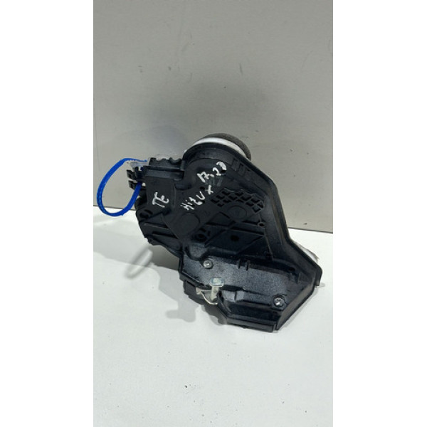 Fechadura Traseira Esquerda Hilux 2017 2018 2019 2020 Orig.