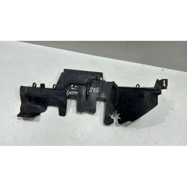 Defletor Direito Radiador Passat B6 2.0 06/10 Usado Original