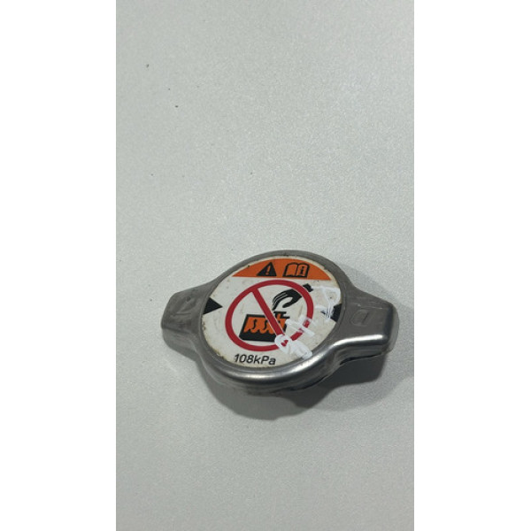 Tampa Radiador Toyota Hilux 2017 Á 2021 Original Usado!