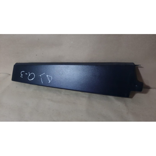 Moldura Coluna Porta Traseira Direita Q3 2015 2016 2017 2018