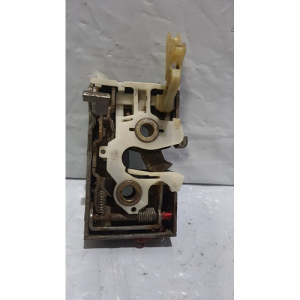 Fechadura Porta Traseira Direita Santana 84/90 Quantum