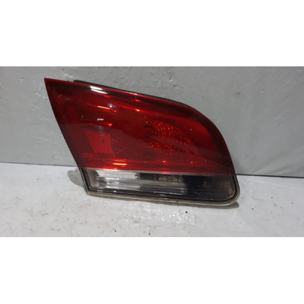 Lanterna Da Tampa Esquerda Siena 2010/2012 Detalhe