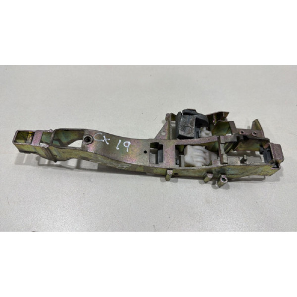 Suporte Maçaneta Externa Traseira Esquerda Peugeot 2008/2018