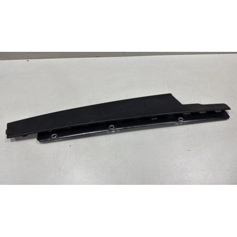 Moldura Porta Dianteira Esquerda Jeep Renegade Original Usad Moldura Porta Dianteira Esquerda Jeep Renegade Original Usad