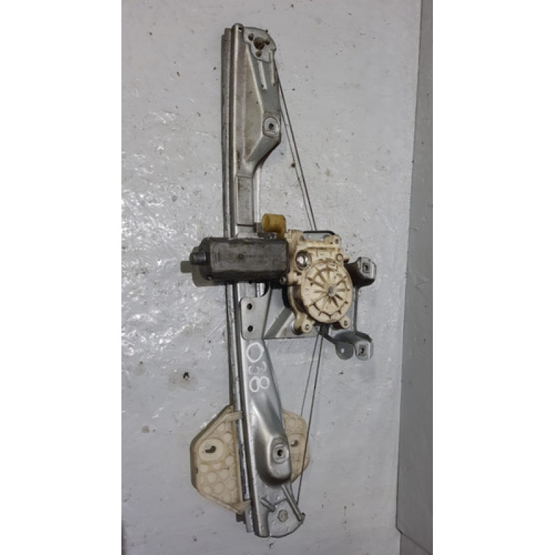 Máquina De Vidro Traseiro Direito Symbol 8200232509a Máquina De Vidro Traseiro Direito Symbol 8200232509a