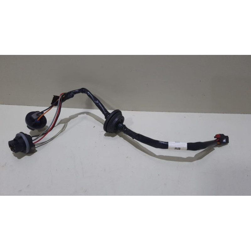 Chicote Lanterna Traseira Direita Cruze Sedan 2017 2018 2019 Chicote Lanterna Traseira Direita Cruze Sedan 2017 2018 2019