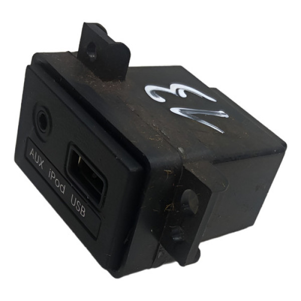 Entrada Usb Auxiliar Do Console Hb20 2013 / 2019 961201s500