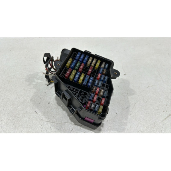 Caixa De Fusíveis Volkswagen 8d1941824 Golf Passat New Beatl