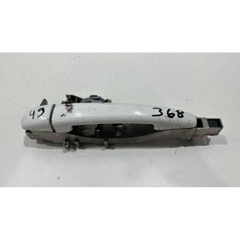 Maçaneta Externa Traseira Direita Peugeot 2008 2020/21 Maçaneta Externa Traseira Direita Peugeot 2008 2020/21