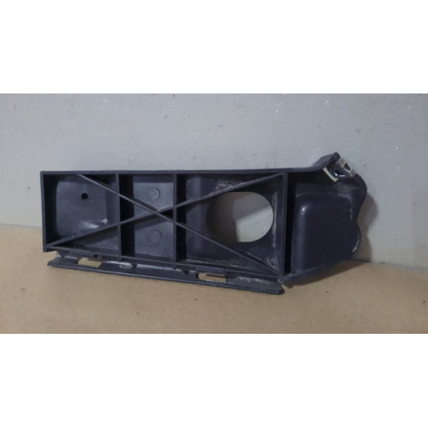 Suporte Guia Parachoque Dianteiro Corsa Montana - Direito