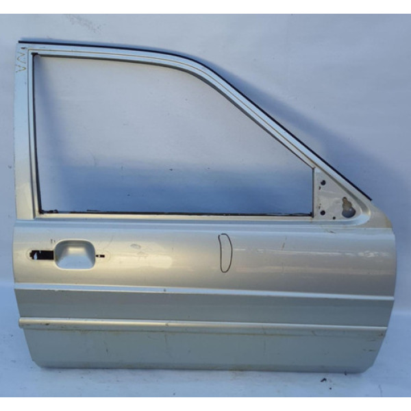 Porta Dianteira Direita Santana 2001/2005 