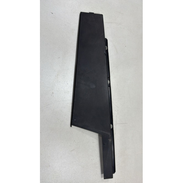 Acabamento Coluna Externa Traseira Direita Renegade 15 Tras