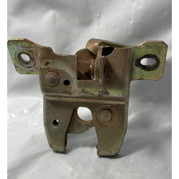 Fechadura Porta Malas Tampa Traseira Santana 1992 Á 2006 