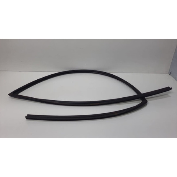 Canaleta Do Vidro Dianteiro Direito Corolla 2015/2019