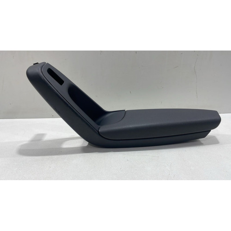 Apoio De Braço Traseiro Direito Audi A4 2013 Á 2015 Usado Apoio De Braço Traseiro Direito Audi A4 2013 Á 2015 Usado