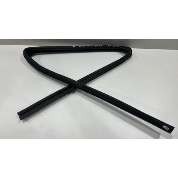 Borracha Canaleta Vidro Traseira Esquerda Duster 2021 À 2023