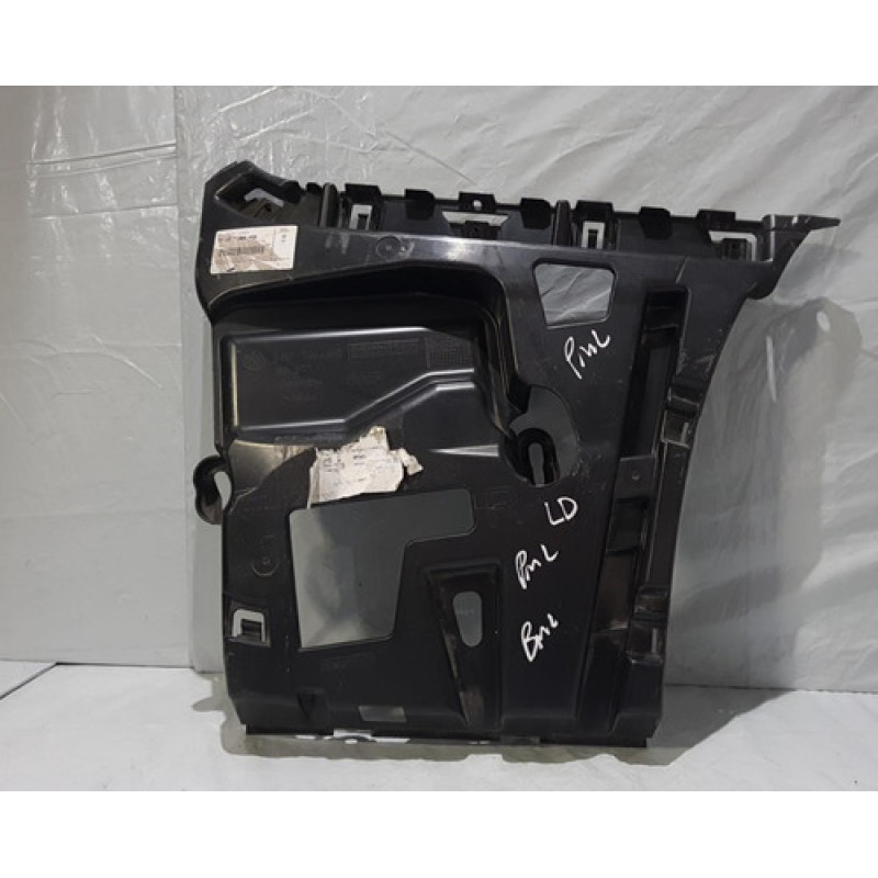 Guia Parachoque Traseiro Direi Bmw 328 320 13/18 51127384466 Guia Parachoque Traseiro Direi Bmw 328 320 13/18 51127384466