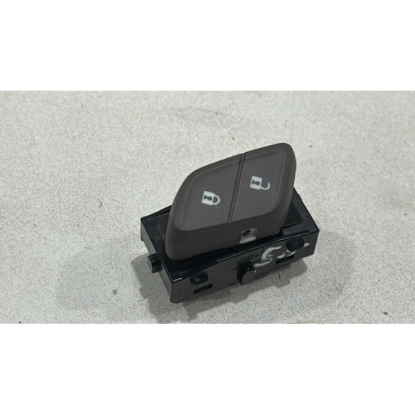 Botão Trava Porta Dianteiro Direito Gm Cruze Ltz 2017 2023