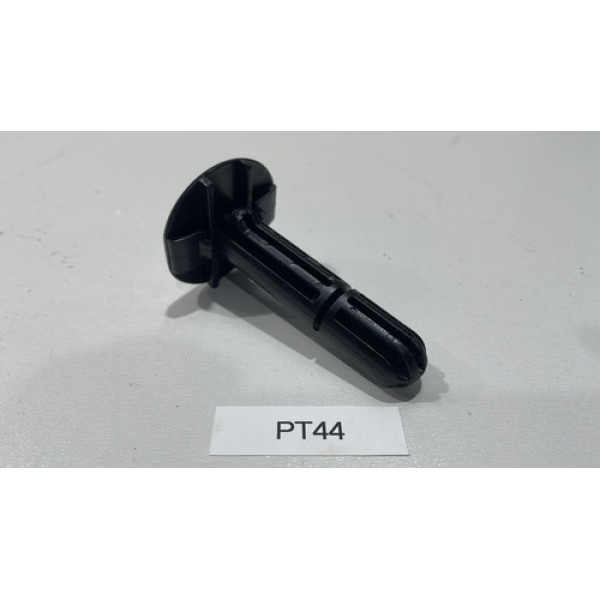 Trava Radiador Renault Duster 2021 2022 2023 Original