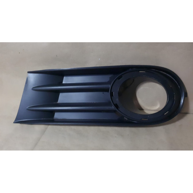 Moldura Grade Farol De Milha Le Gol Voyage G5 2009 A 2013 Moldura Grade Farol De Milha Le Gol Voyage G5 2009 A 2013