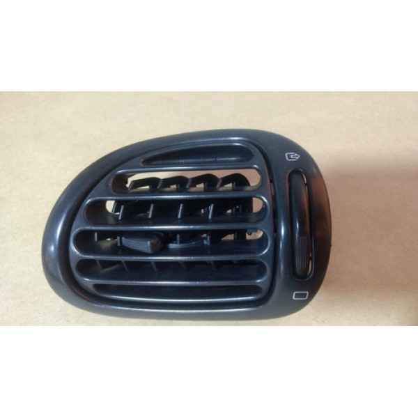 Difusor De Ar Lateral Direito Do Painel Peugeot 206 99 010