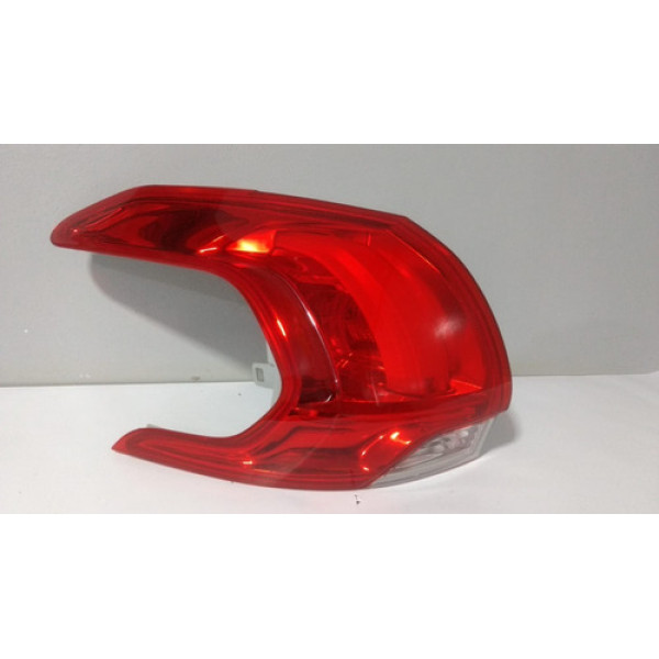 Lanterna Traseira Esquerda Peugeot 2008 