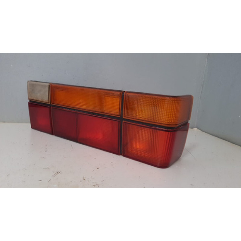 Lanterna Gol Quadrado 91 Em Diante Direita Usado Lanterna Gol Quadrado 91 Em Diante Direita Usado