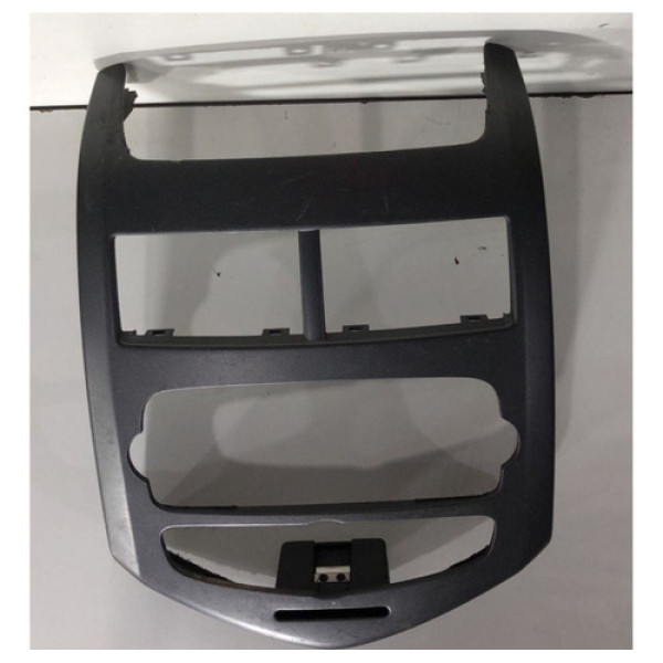 Moldura Painel Central Gm Sonic 1.6 2011 2012 2013 95460914