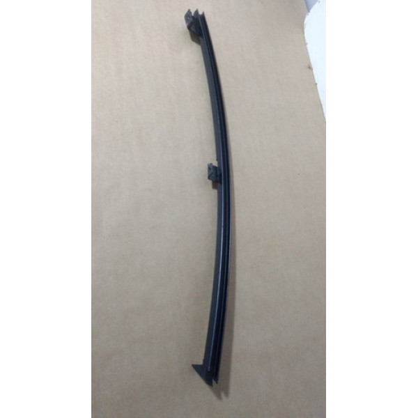 Canaleta Vidro Vigia Traseira Direita Toyota Corolla 15/19