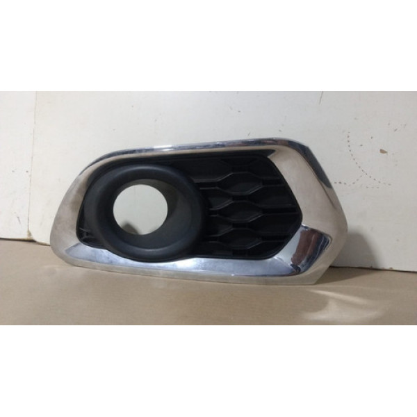 Grade Farol Milha Sandero  2015 2016 2017 Direita