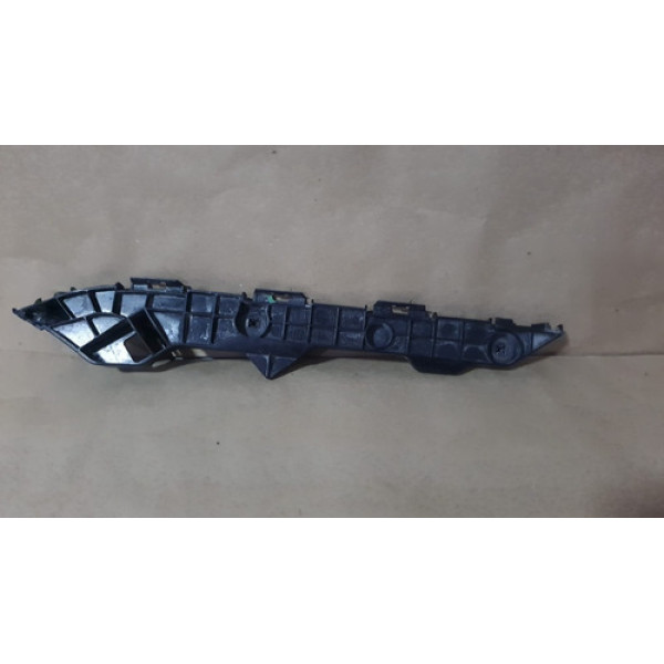 Guia Do Para-choque Traseiro Esquerdo  Corolla 09 A 13 