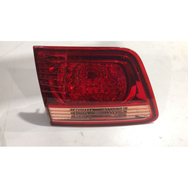 Lanterna Da Tampa Esquerda Toyota Sw4 2006 2007 2008 Detalhe