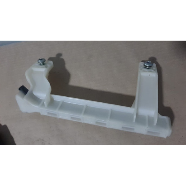 Guia Vidro Traseiro Direito Fiat Mobi Compare