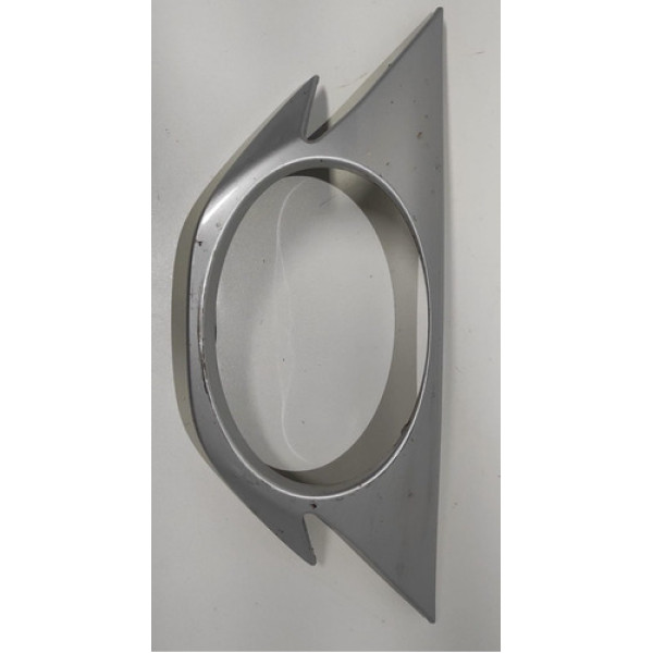 Moldura Emblema Grade Radiador Yaris 2023 Original