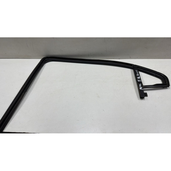 Canaleta Do Vidro Traseiro Esquerdo Onix  2012/2019