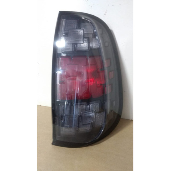 Lanterna Fume Direita Uno 2015 16 17 18 19 520496670 