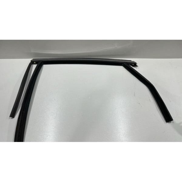 Friso Cromado Arco Porta Traseira Esquerda Fusion 2013/2016